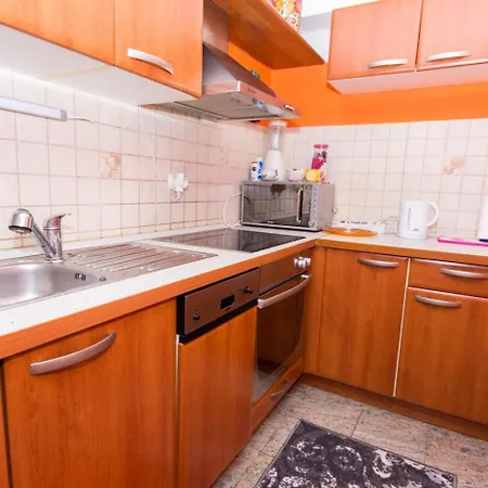 Mare Apartment *